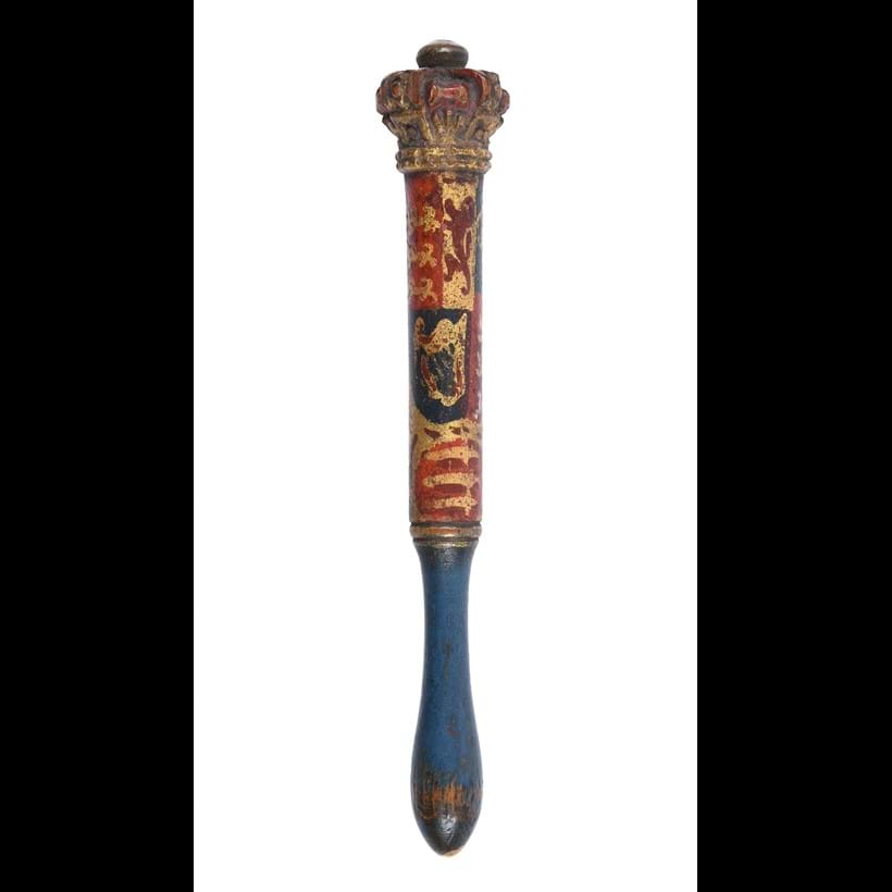 Inline Image - Lot 241: A George III miniature painted wood tipstaff, late 18th century | Est. £400-600 (+ fees)