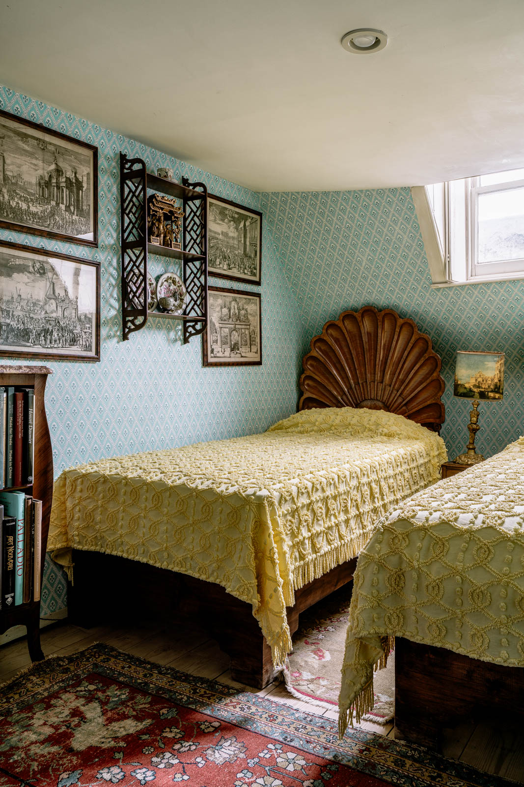 Inline Image - Photograph of Shirely House © Inigo