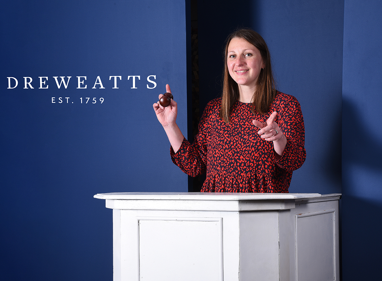 Lucy Darlington - rostrum 7.jpg