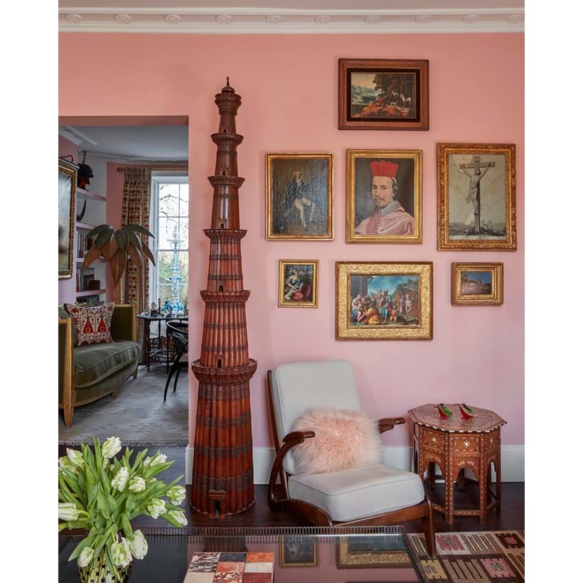 Inline Image - Interior of Count Manfredi della Gherardesca’s London home © James McDonald