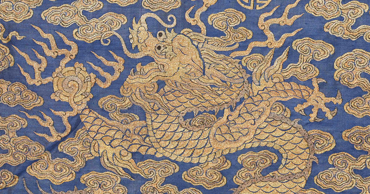 Rare Imperial dragon robe emerges after a century | Dreweatts