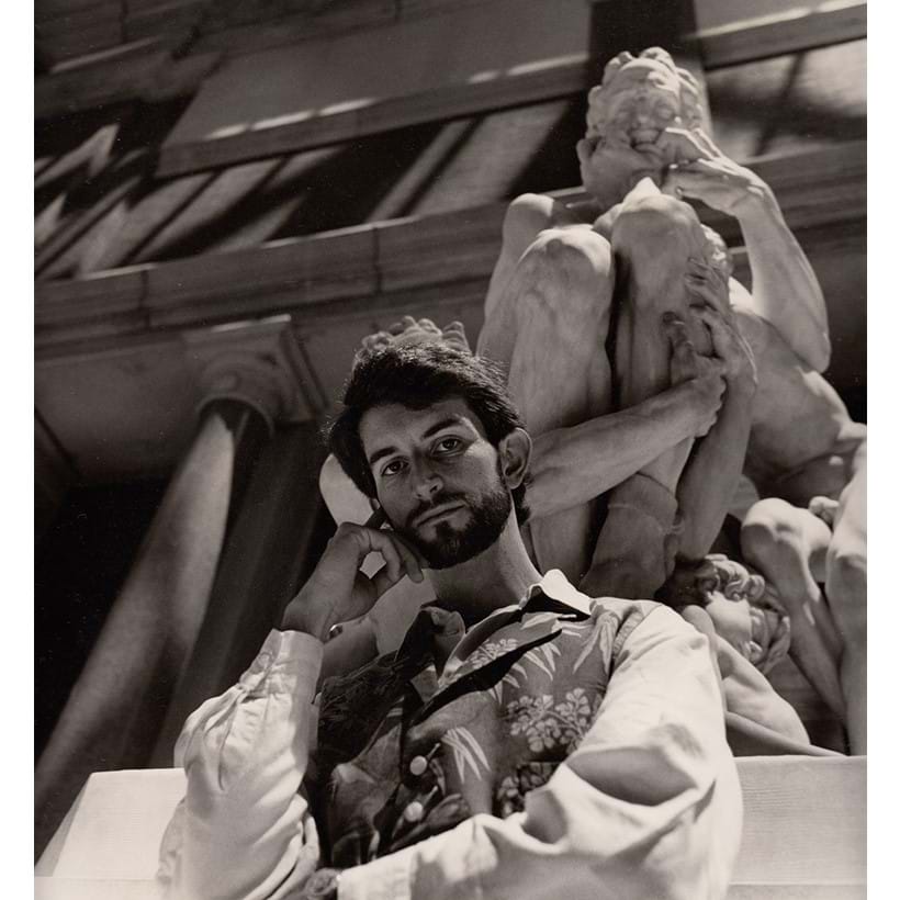 Inline Image - Count Manfredi della Gherardesca and the statue of Ugolino and His Sons at The MET | © Manfredi della Gherardesca Family Archive