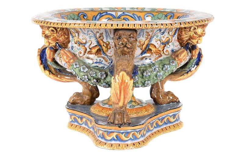 Inline Image - Lot 184: An Italian maiolica istoriato centrepiece or wine cooler in sixteenth century Urbino style, circa 1900 | Est. £400-600 (+ fees)
