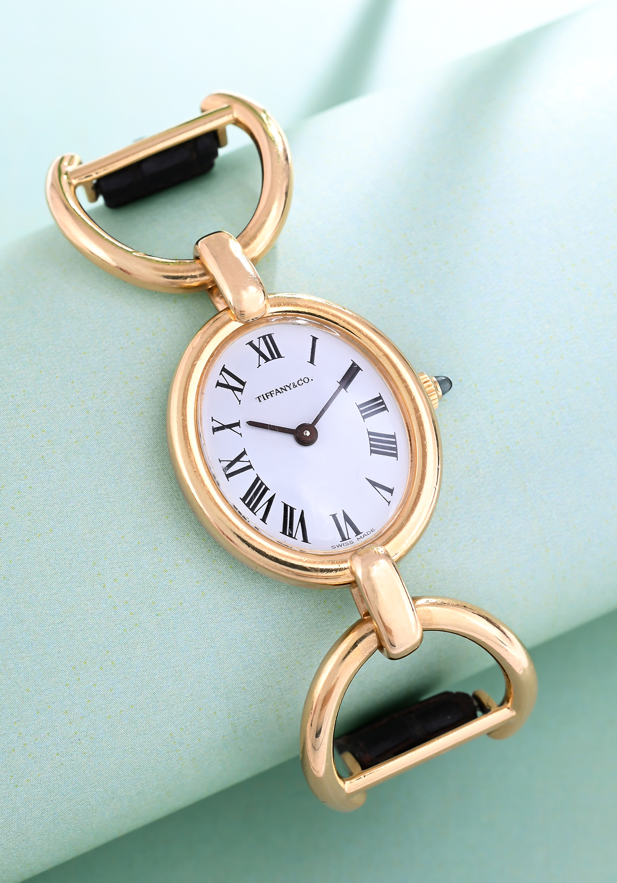 Inline Image - Lot 260: Y Chopard for Tiffany & Co., a lady's gold coloured wristwatch, No. 27464 5030 | Est. £400-600 (+ fees)