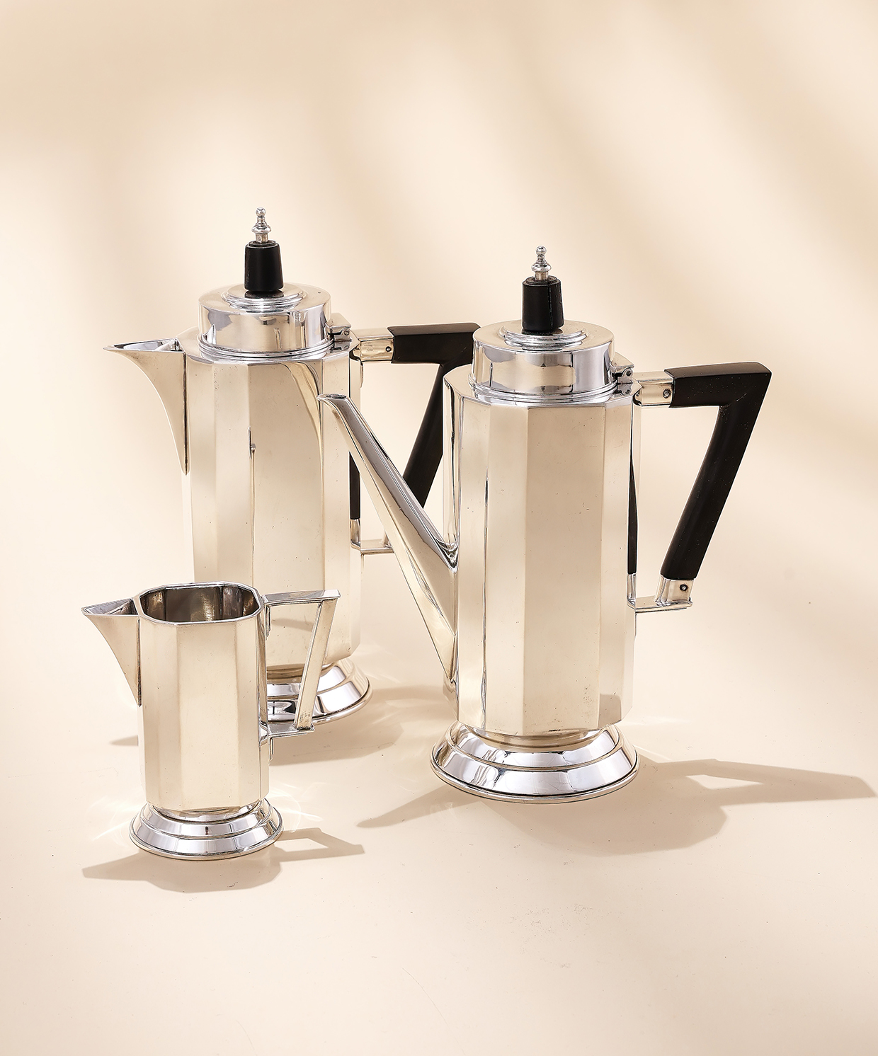 Inline Image - Lot 67: A silver Art Deco three piece tea set, Goldsmiths & Silversmiths Co. Ltd., London 1936 | Est. £300-500 (+ fees)