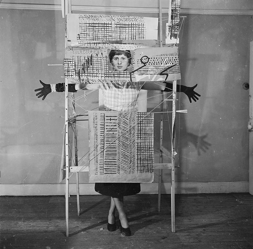 Inline Image - Freda Paolozzi, c.1950s, Nigel Henderson, © Nigel Henderson Estate, Photo: Tate.