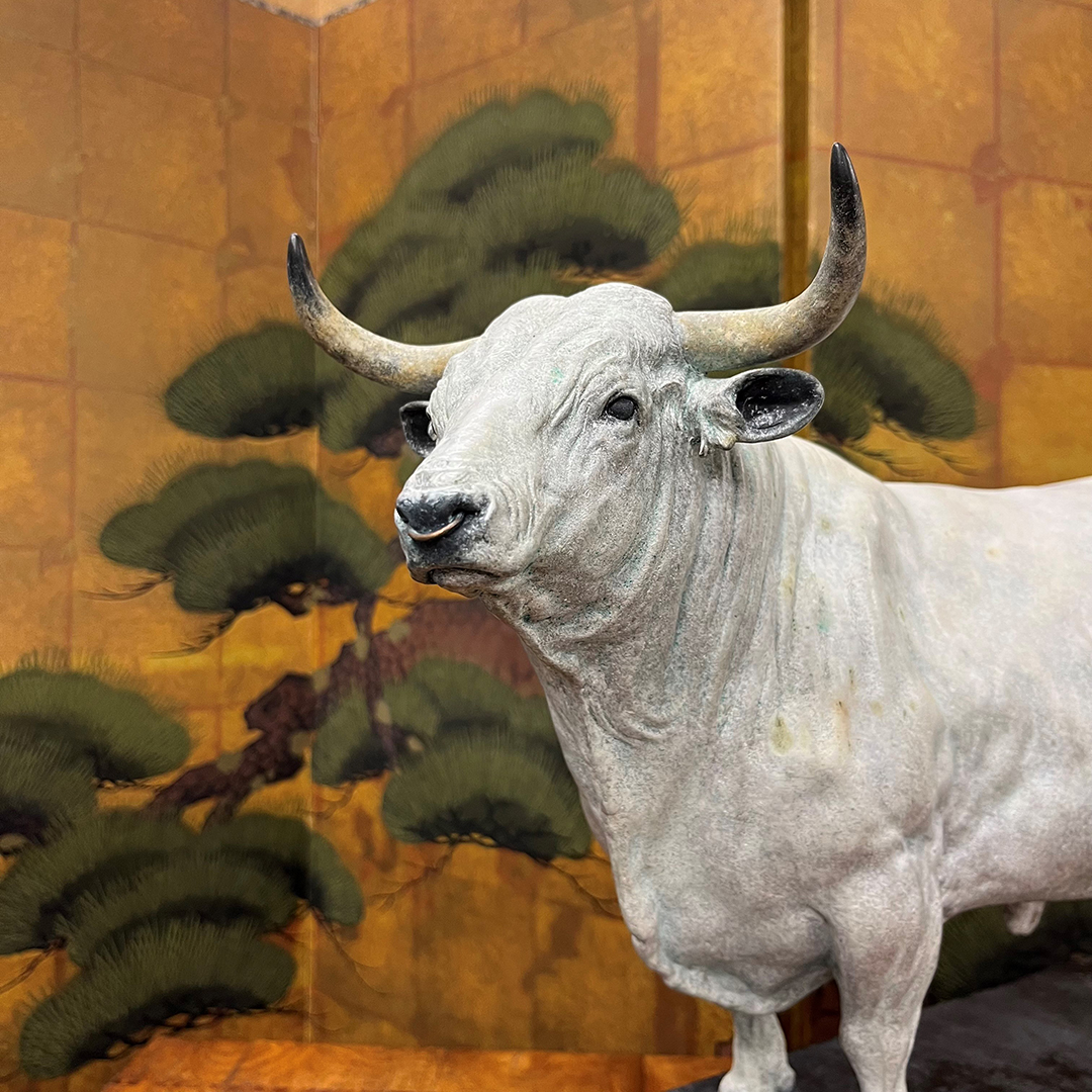 Interiors - Model of a Standing Bull and a Japanese screen.jpg