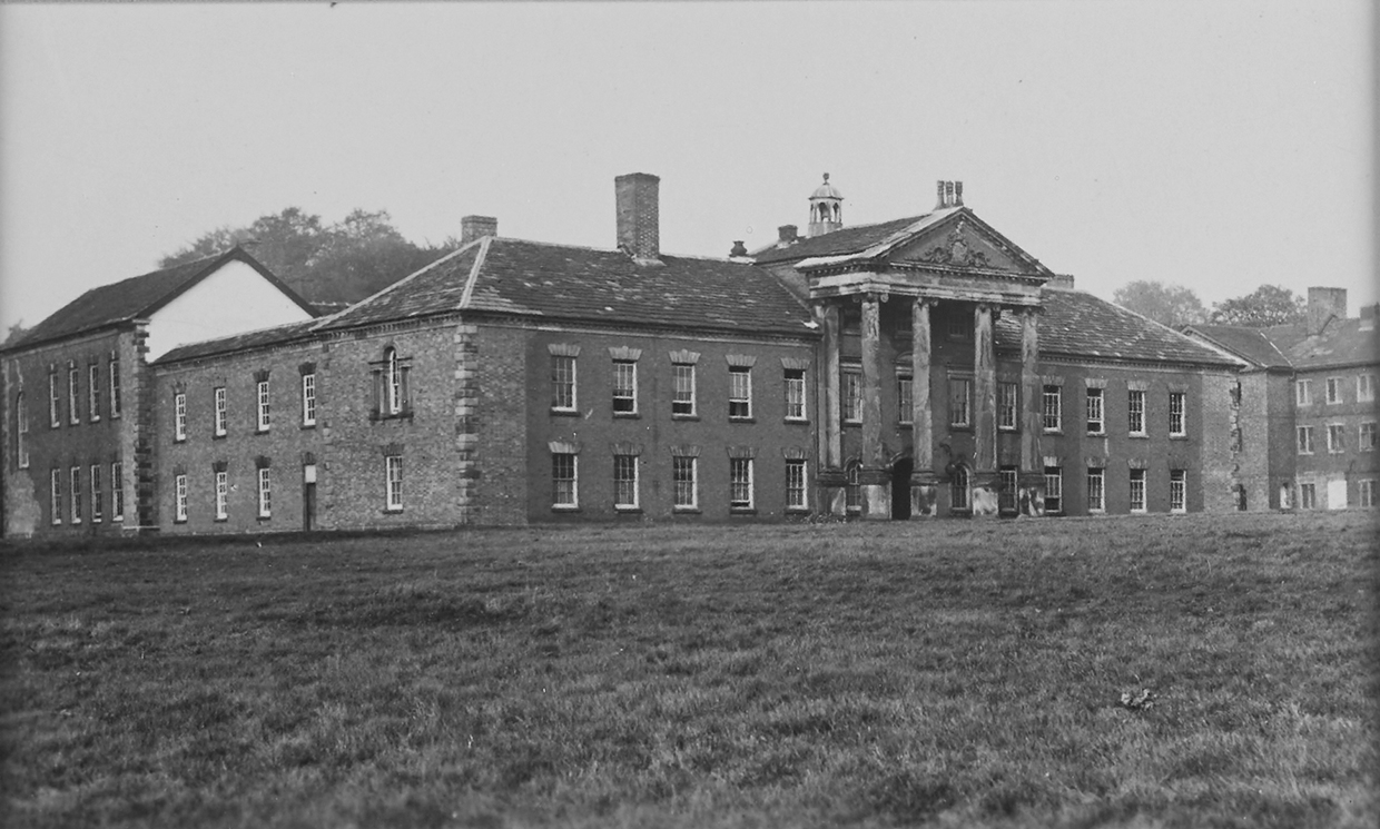 Adlington Hall South Front & West Wing after 1929.jpg