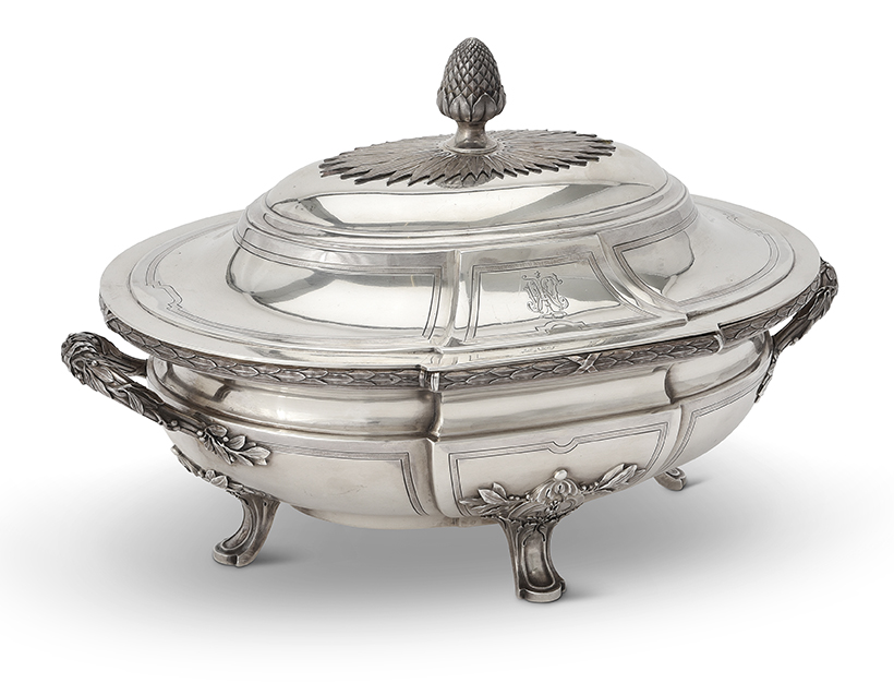 14266 Lot 113 08122020 A French silver shaped oval soup tureen and cover by Maison Odiot (1906-1956), Paris 1838-1972.jpg