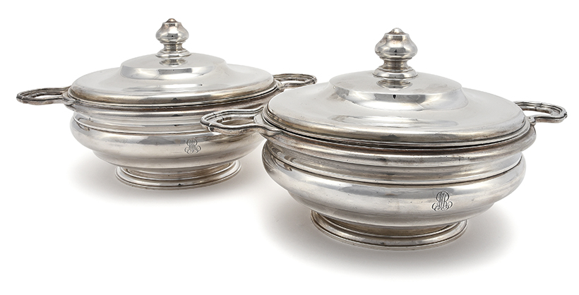 14266 Lot 111 08122020 A pair of French silver circular vegetable dishes and covers by Gustave Keller, 1878-1973.jpg