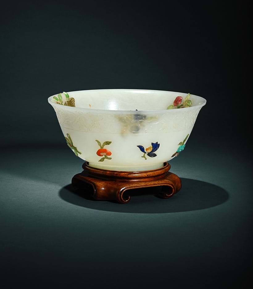 Inline Image - Lot 40: A A Chinese pale celadon hardstone-embellished bowl, Qing dynasty | Est. £5,000-7,000 (+ fees)