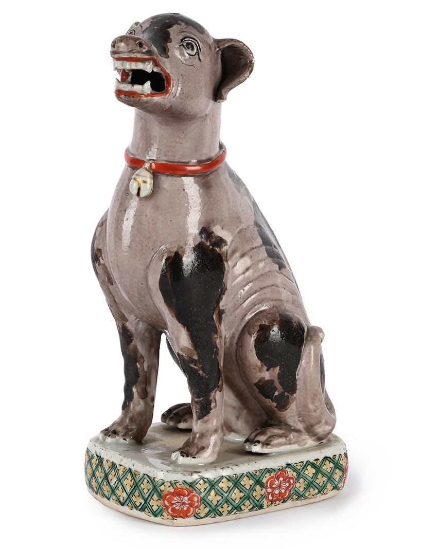 Inline Image - A Chinese export porcelain famille verte hound, Kangxi period | Est. £5,000-7,000 (+ fees)