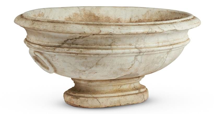 Inline Image - Lot 234: A white marble oval 'cistern' urn, probably 19th century | Est. £800-1,200 (+ fees)