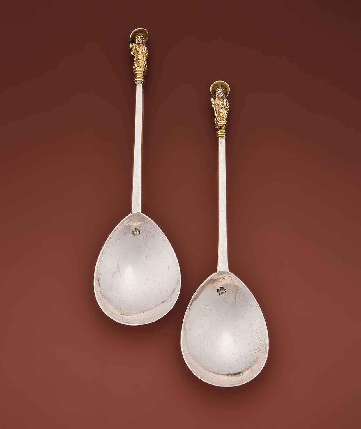 Inline Image - Lot 73: A pair of Elizabeth I West Country silver apostle spoons, St Peter and St James the Greater, Thomas Matthew, Barnstaple 1560-80 | Est. £5,000-8,000 (+ fees)