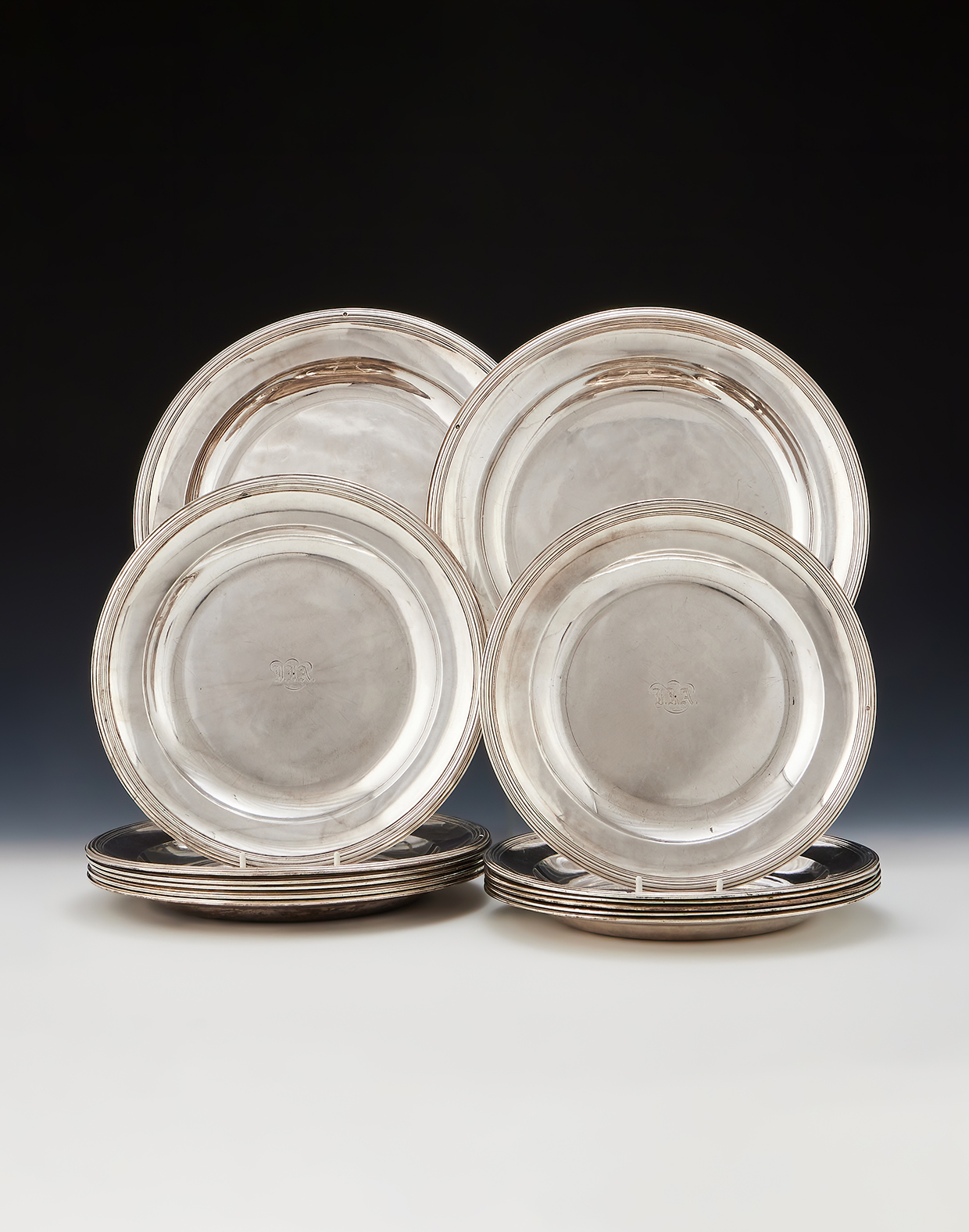 Inline Image - Lot 372: A set of fourteen French Empire silver plates, Jacques-Henri Fauconnier, Paris 1819-1838, .950 Standard | Est. £4,000-6,000 (+ fees)