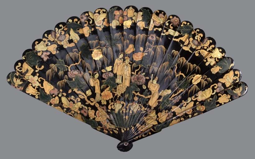 Inline Image - Lot 196, Chinese lacquered bamboo brise fan, Qing Dynasty; est. £300-500 (+fees)