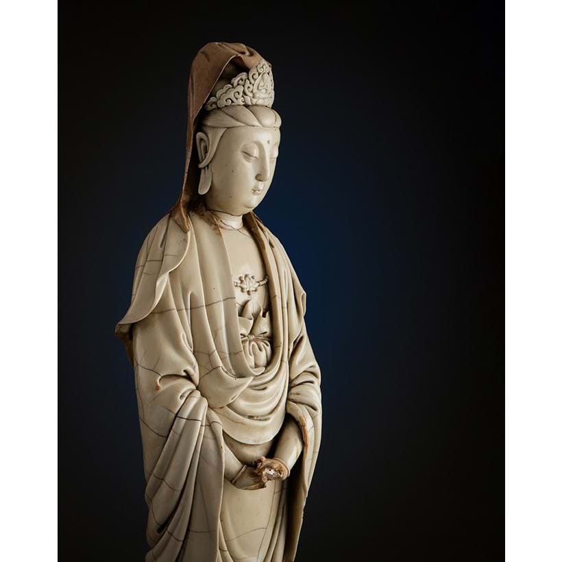 Inline Image - Lot 194: A large and rare Chinese Dehua standing figure of guanyin, Ming Dynasty | Est. £6,000-8,000 (+ fees)