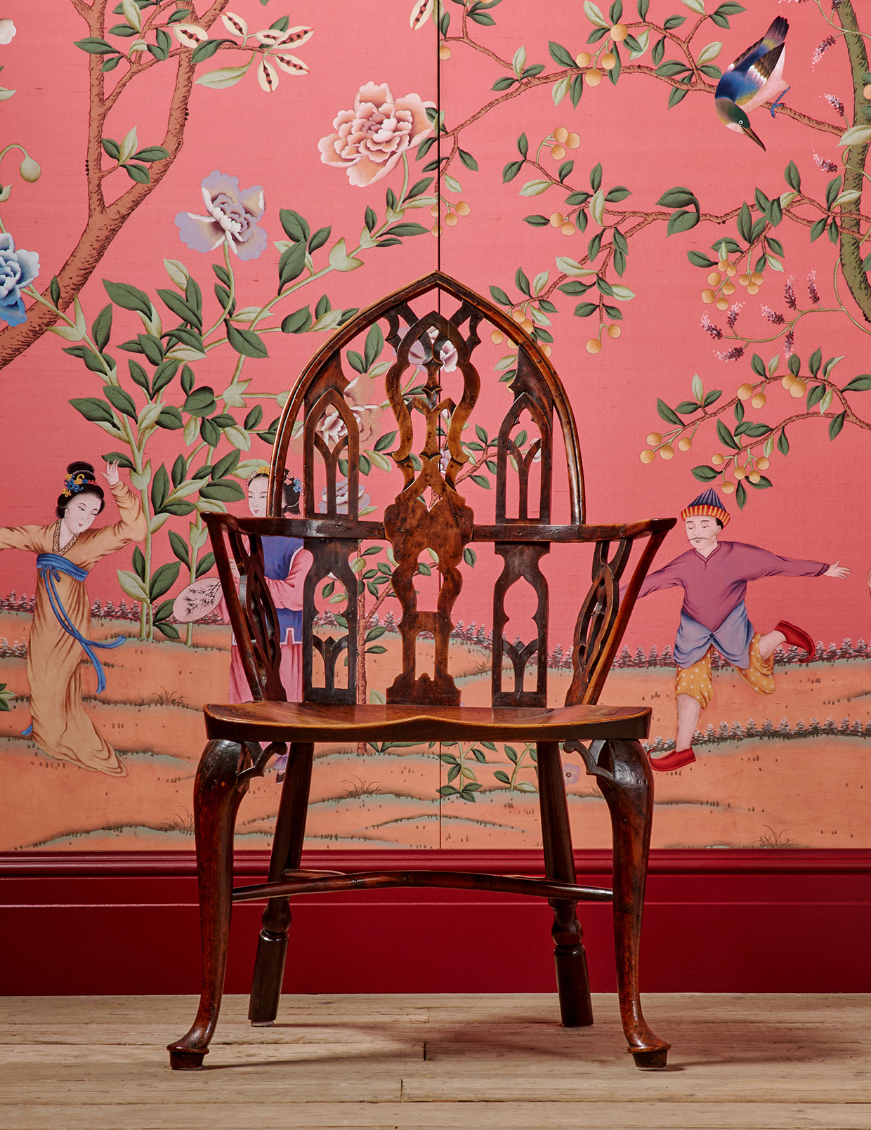 Inline Image - Lot 378: A George II yew and elm Gothic Windsor armchair, Thames Valley, mid 18th century | Est. £3,000-5,000 (+ fees)