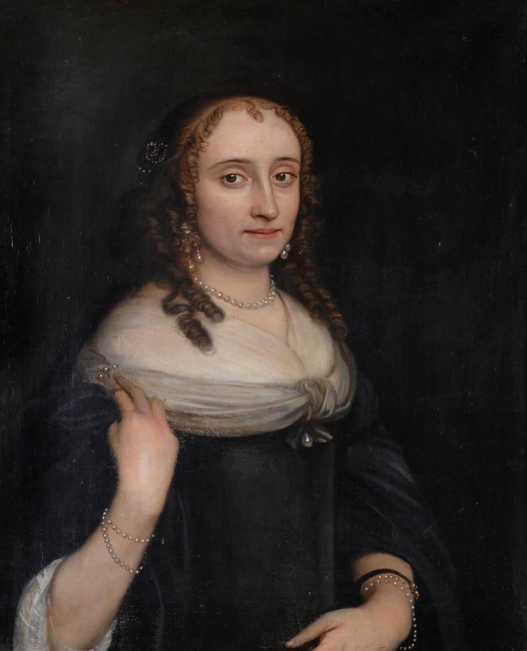 Inline Image - Dutch School (late 17thc. / early 18thc.), Portrait of a lady with pearls, oil on canvas, est. £700-900, sold for £1,875