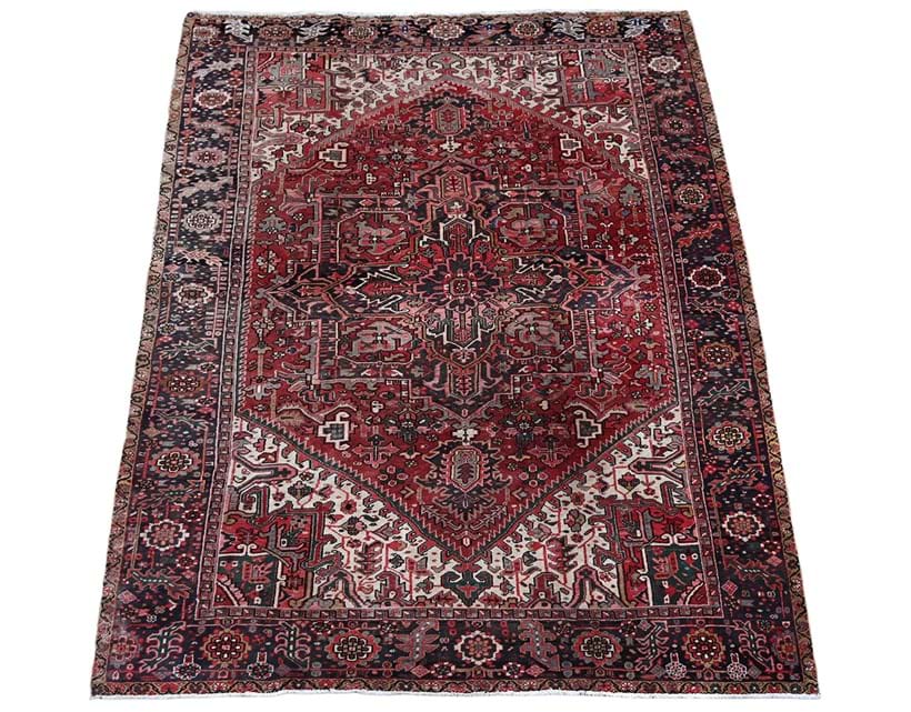 Inline Image - Lot 1175: An Heriz Carpet | Est. £500-800 (+ fees)