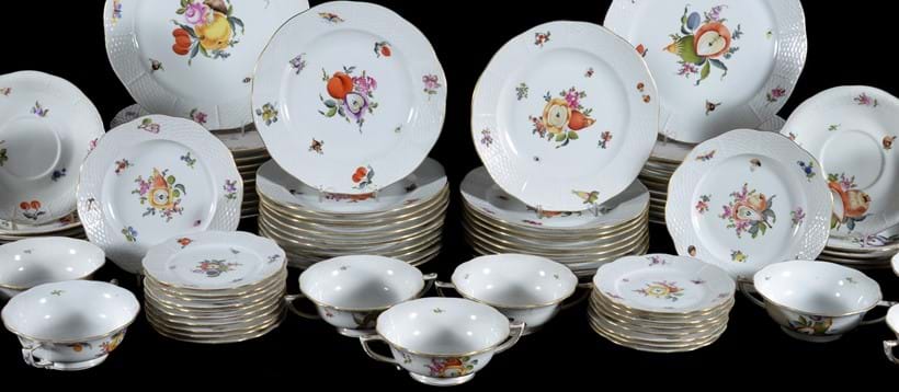 Inline Image - Lot 174, a modern Herend porcelain 'Market Garden' pattern part dinner service; est. £1,000-2,000 (+fees)