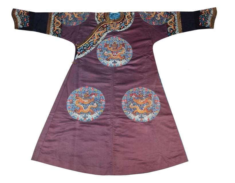 Inline Image - Lot 452: A rare Imperial Chinese eight dragon roundel robe, 'long pat', Daoguang Provenance: From a private English Family collection, acquired before 1950 when found in the trunk of a military gentleman | Est. £8,000-12,000 (+fees)