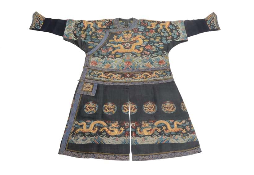 Inline Image - A rare formal court robe of charcoal grey silk gauze, chao'fu, Qing Dynasty, mid-19th century, sold for £7,095 at Dreweatts on 14 November 2017