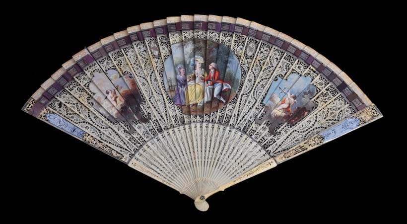 Inline Image - Lot 132: Ivory brisé fan, English, late 19th century | Sold for £236