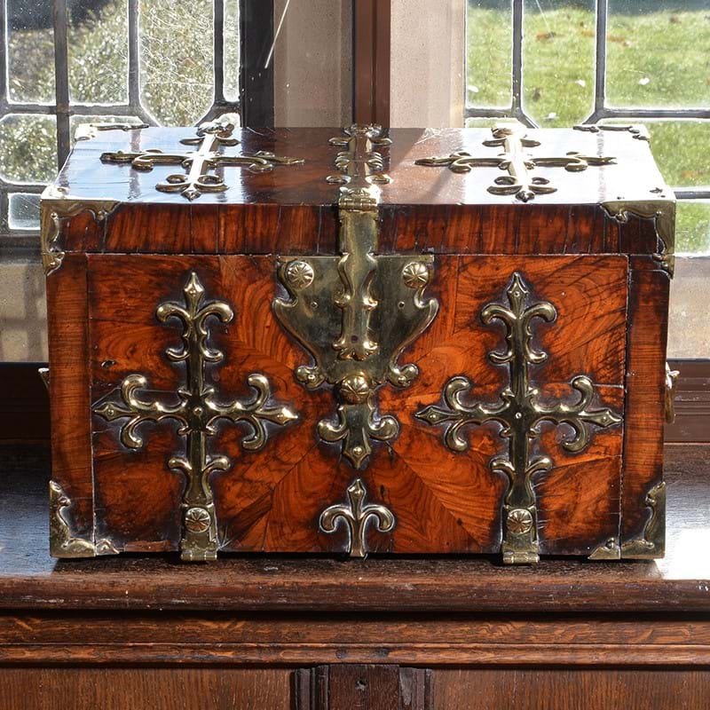 A William and Mary kingwood oyster veneered casket or coffre-fort