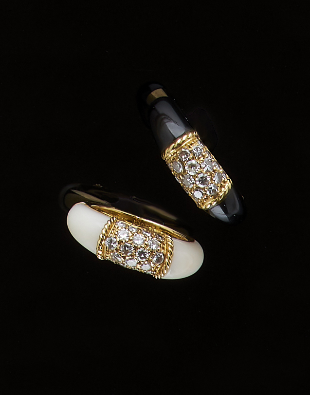 Inline Image - Lot 154: Υ A pair of Philippine dress rings by Van Cleef & Arpels and the property of Susan Hampshire CBE | Est. £1,500-2,000 (+fees)
