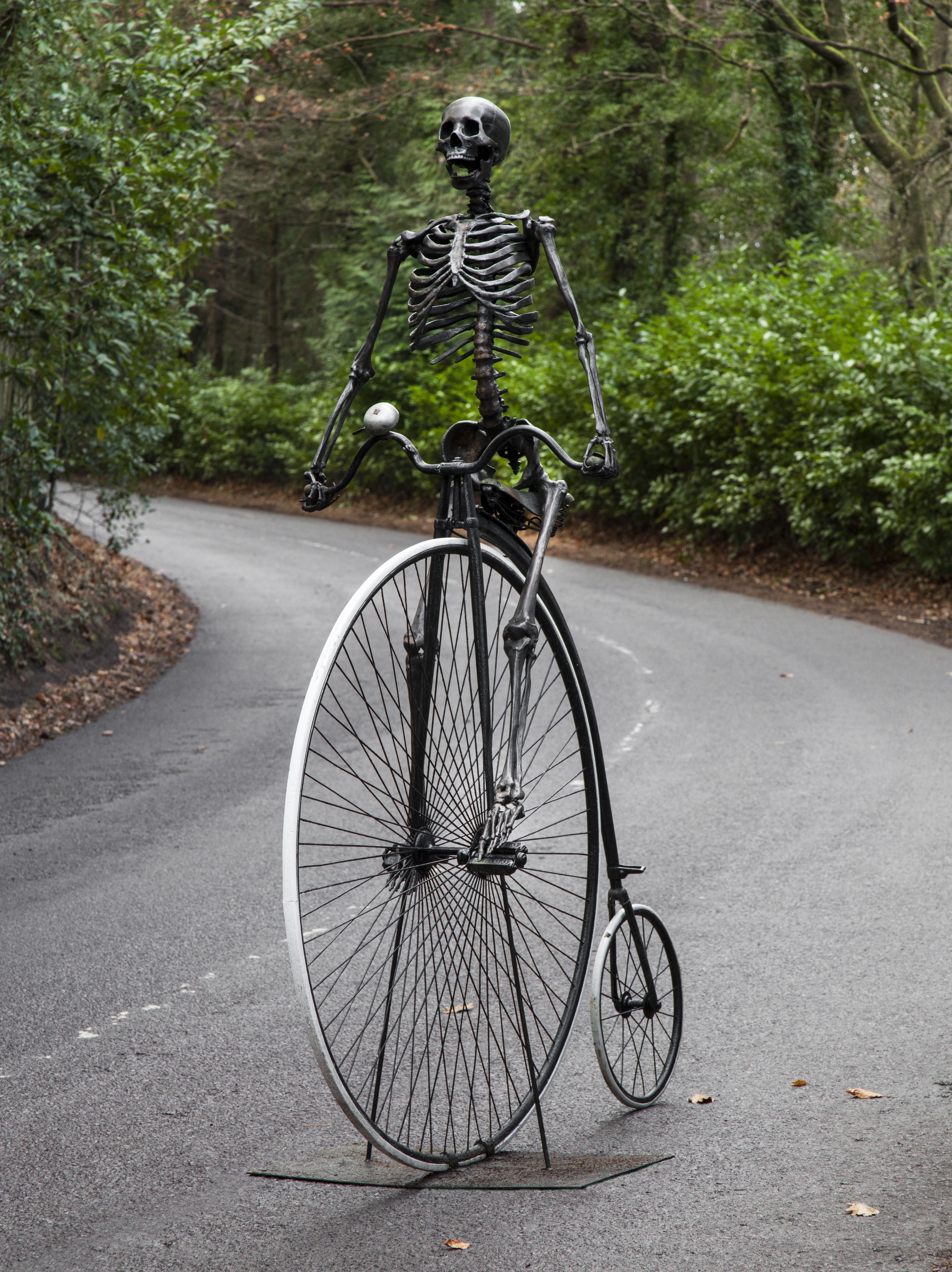 Inline Image - Lot 227: Wilfred Pritchard (b.1950), 'Extra Ordinary', Bronze and Forged Steel | Est. £6,000-8,000 (+fees)