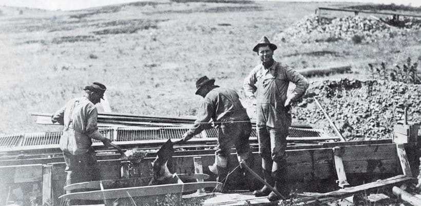 Inline Image - Late 19th century photograph of miners prospecting for sapphires in Montana