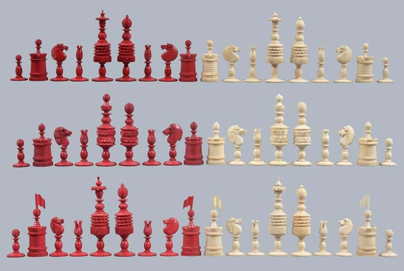 Inline Image - (Top to bottom) Lot 203: A large English turned bone Barleycorn pattern chess set, 19th century. Est. £400-600 (+fees); Lot 204: An English turned bone Barleycorn pattern chess set, 19th century. Est. £150-250 (+fees); Lot 205: An English turned bone Barleycorn pattern chess set, 19th century. Est. £200-300 (+fees)