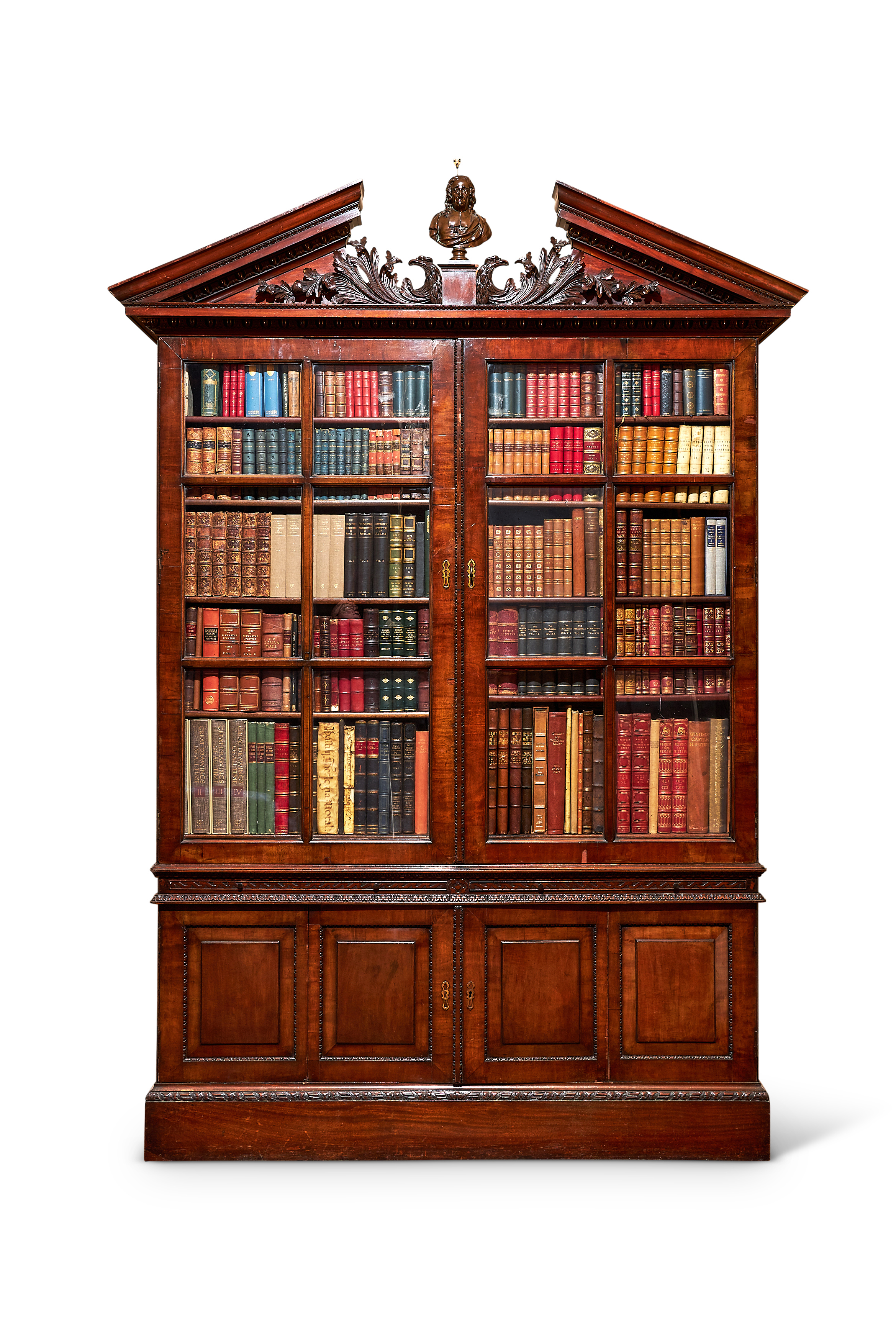 Inline Image - Lot 257 乔治二世风格桃花心木书架, 283cm x 208cm x 54cm, 10,000-15,000镑