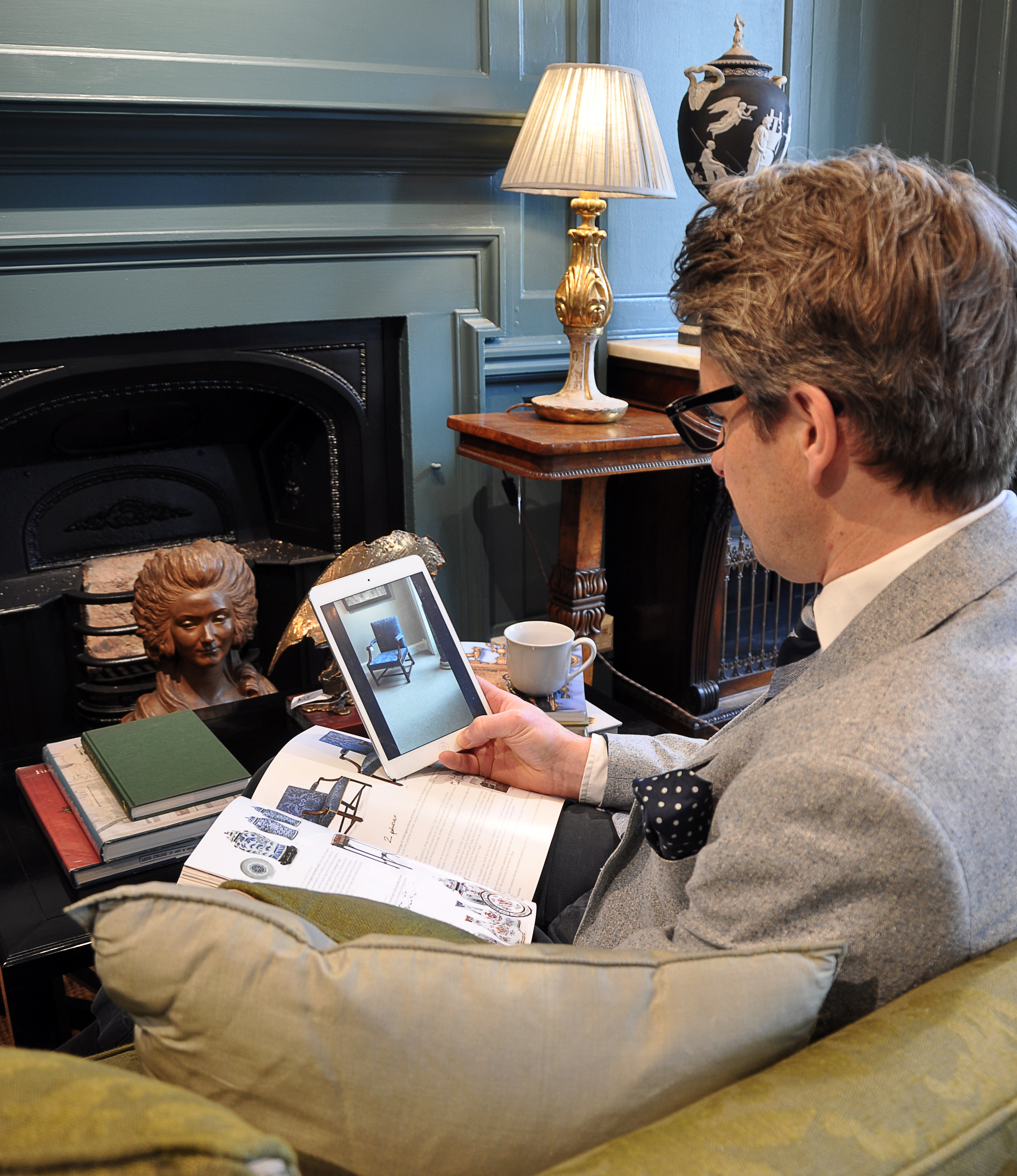 A New Way To View Pre Auction | Dreweatts Remote Viewing