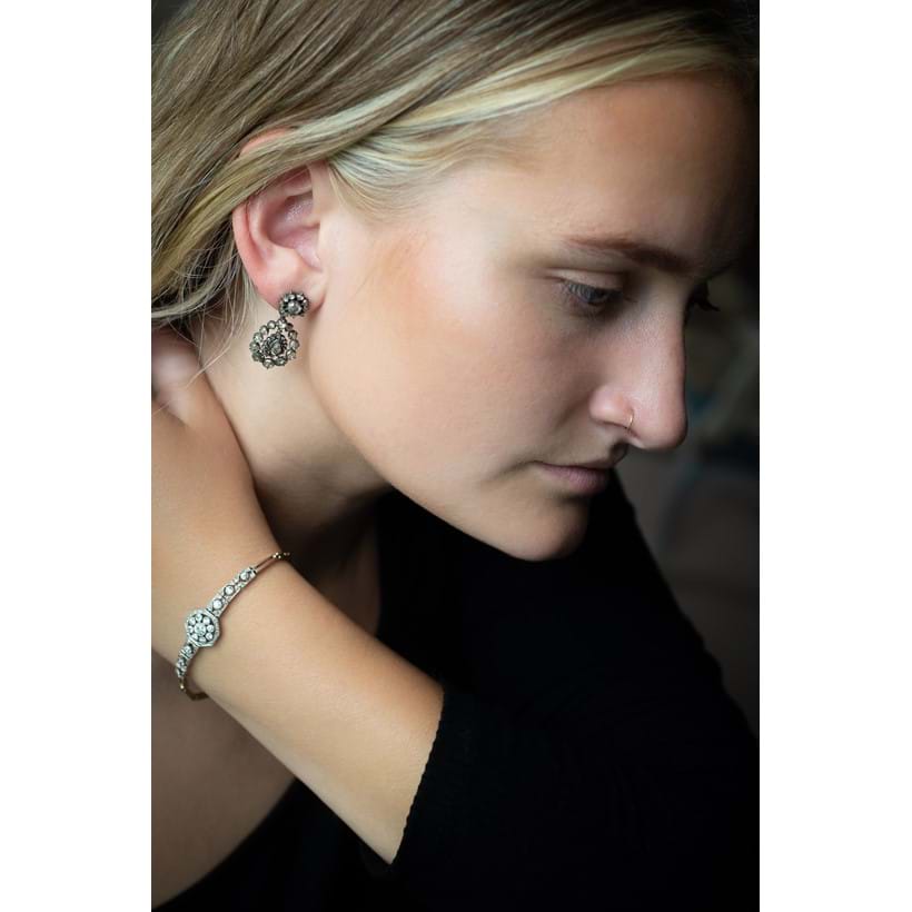 Inline Image - Lot 259: An early 20th century diamond bracelet, circa 1910 | Est. £700-1,000 (+fees) | Precious stones like the diamonds featured here should always be kept in individual pouches to avoid scratching and colour fade.