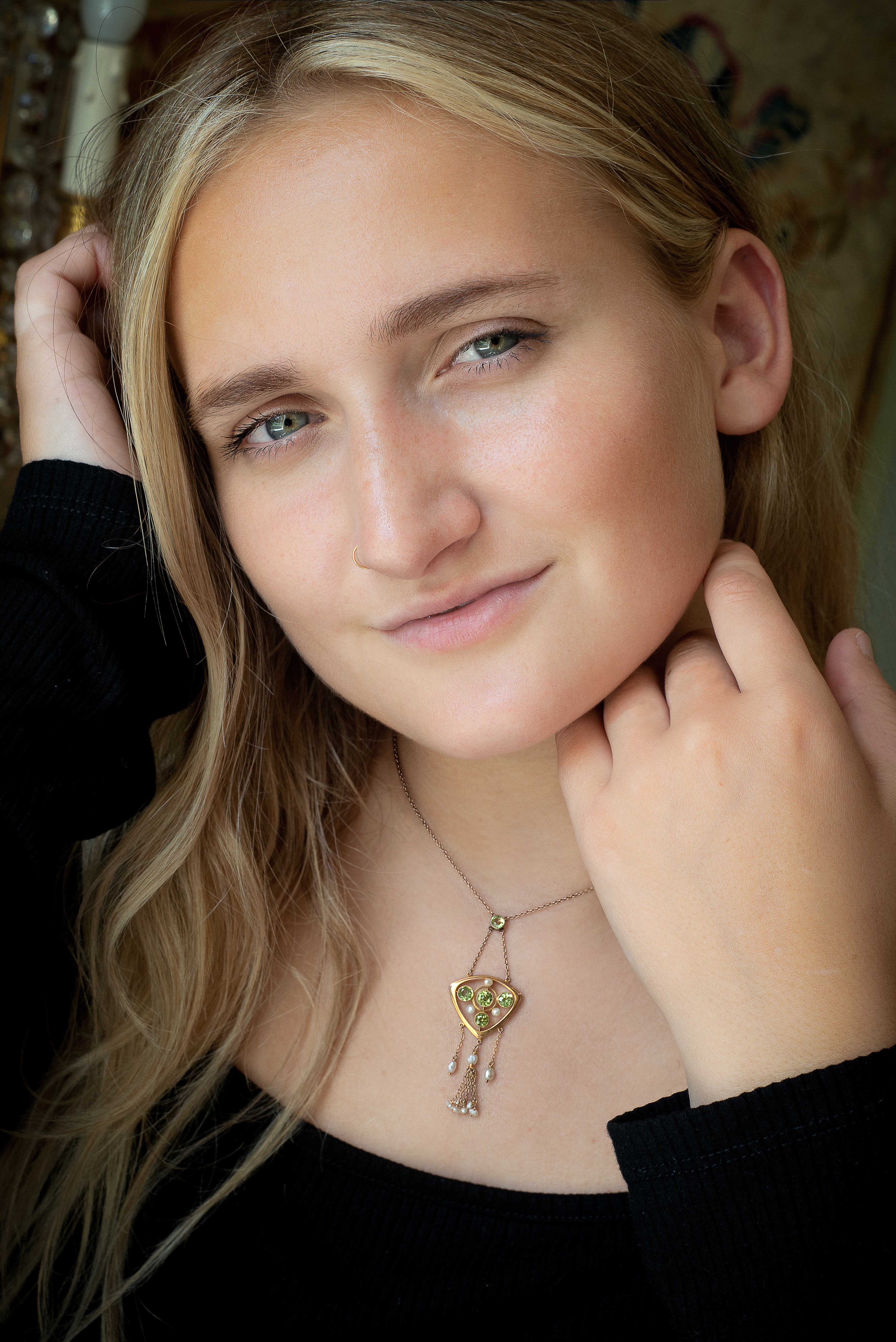 Inline Image - Lot 277: (Part lot) An Arts and Crafts peridot and freshwater pearl pendant necklace by B. H. Joseph & Co., circa 1900 | Est. £200-300 (+fees)