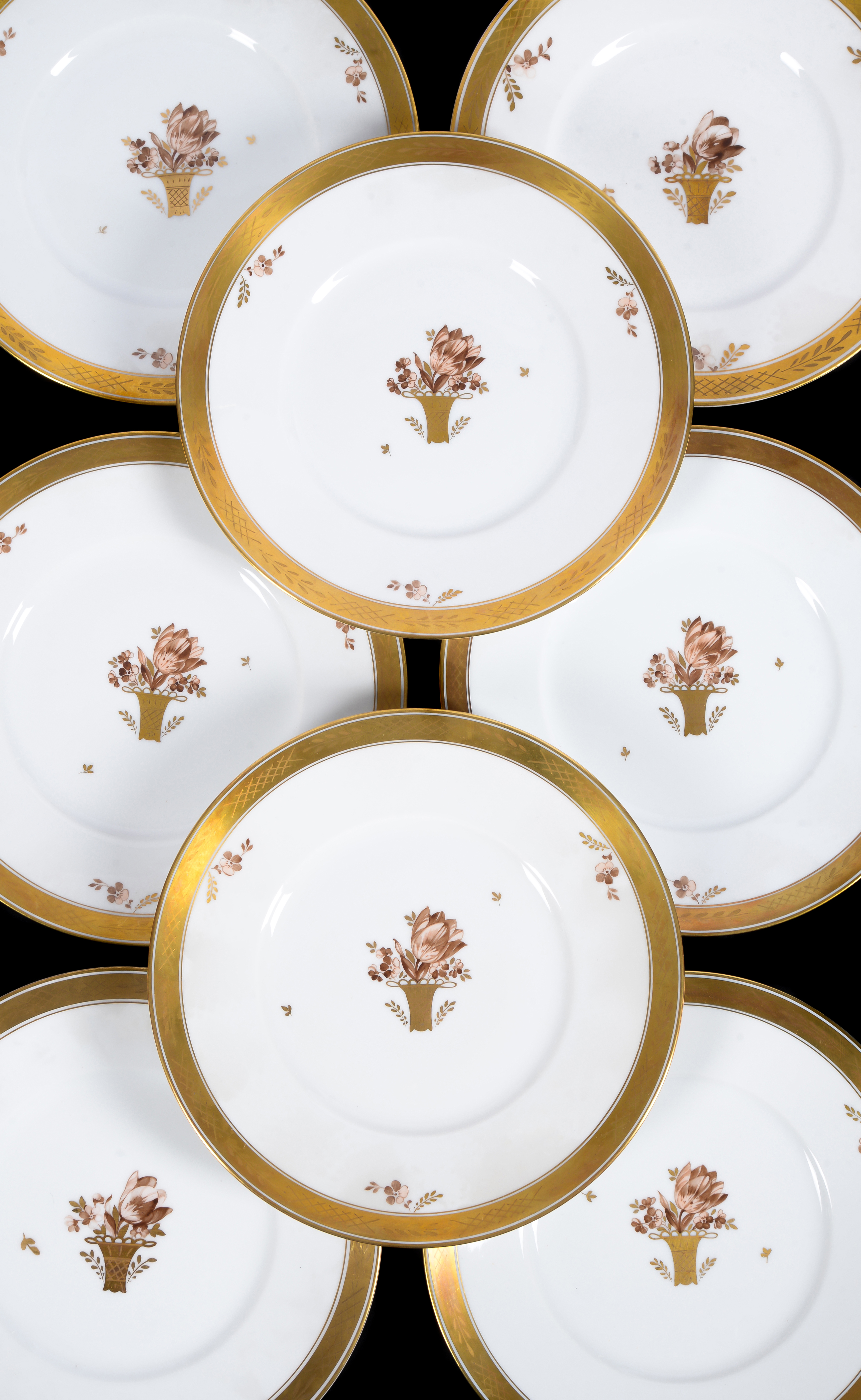 Inline Image - Lot 24: An extensive modern Royal Copenhagen 'Golden Basket' pattern part dinner and breakfast service | Est. £1,000-1,500 (+fees)