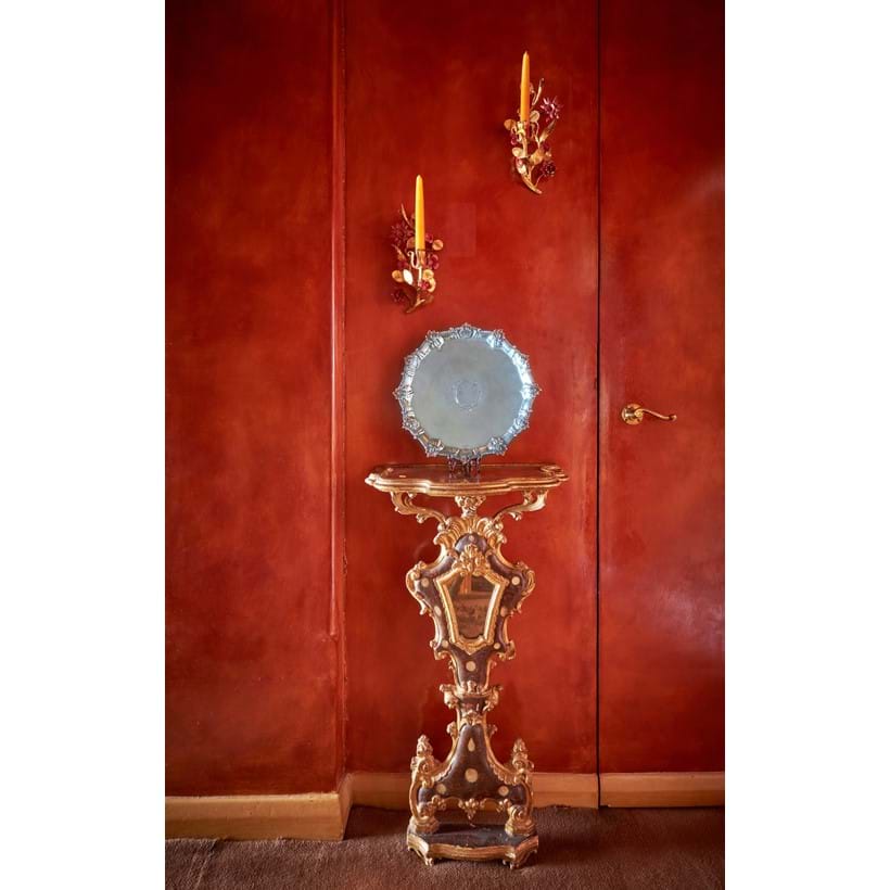 Inline Image - Lot 464: A North Italian simulated tortoiseshell, parcel-gilt and mirrored glass console table in 18th century style, Est. £300-500 (+fees)