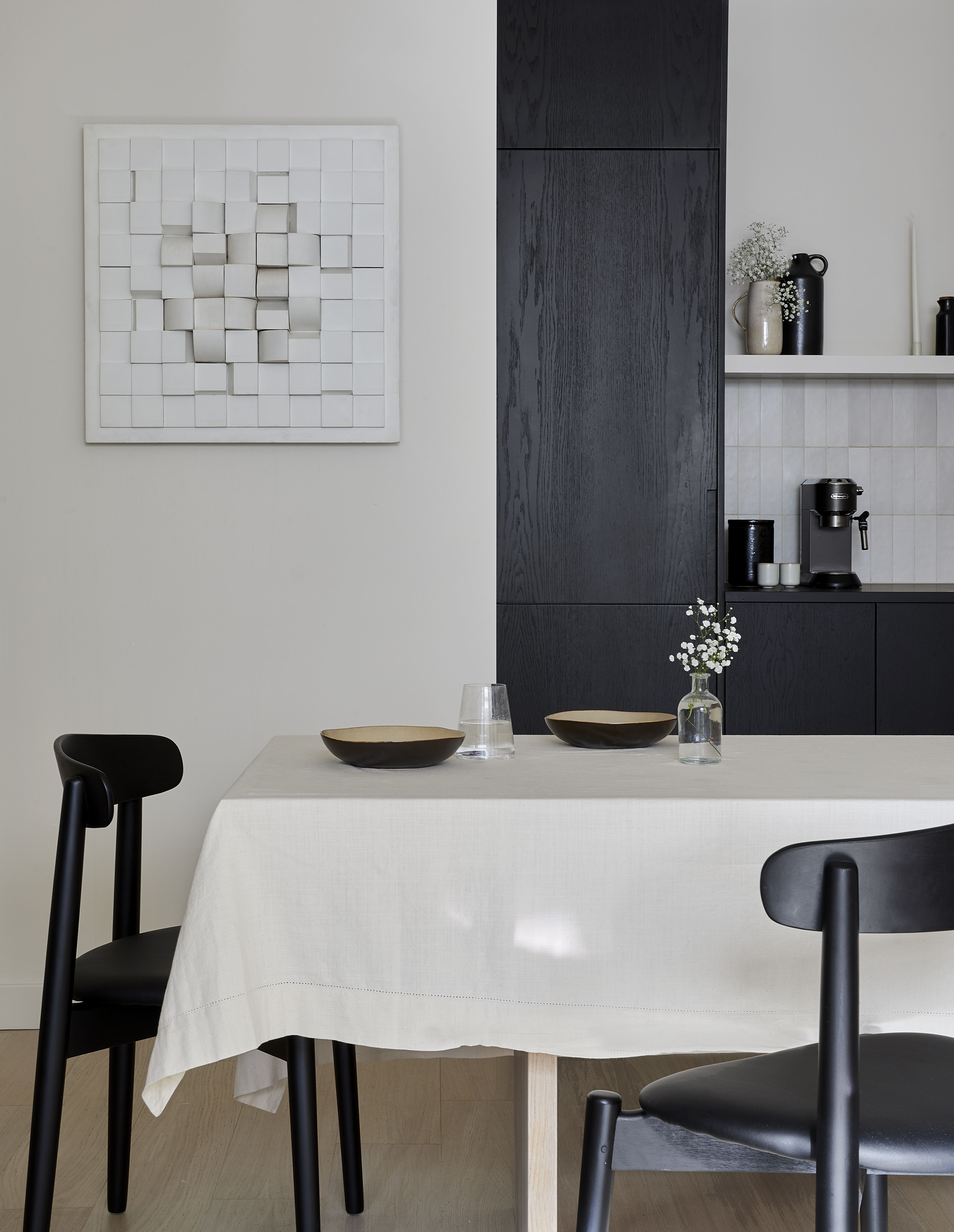 Inline Image - Lot 187: Joao Carlos Galvao (Brazilian b. 1941), 'Sem Titulo (Untitled)' | Est. £2,500-3,000 (+ fees)