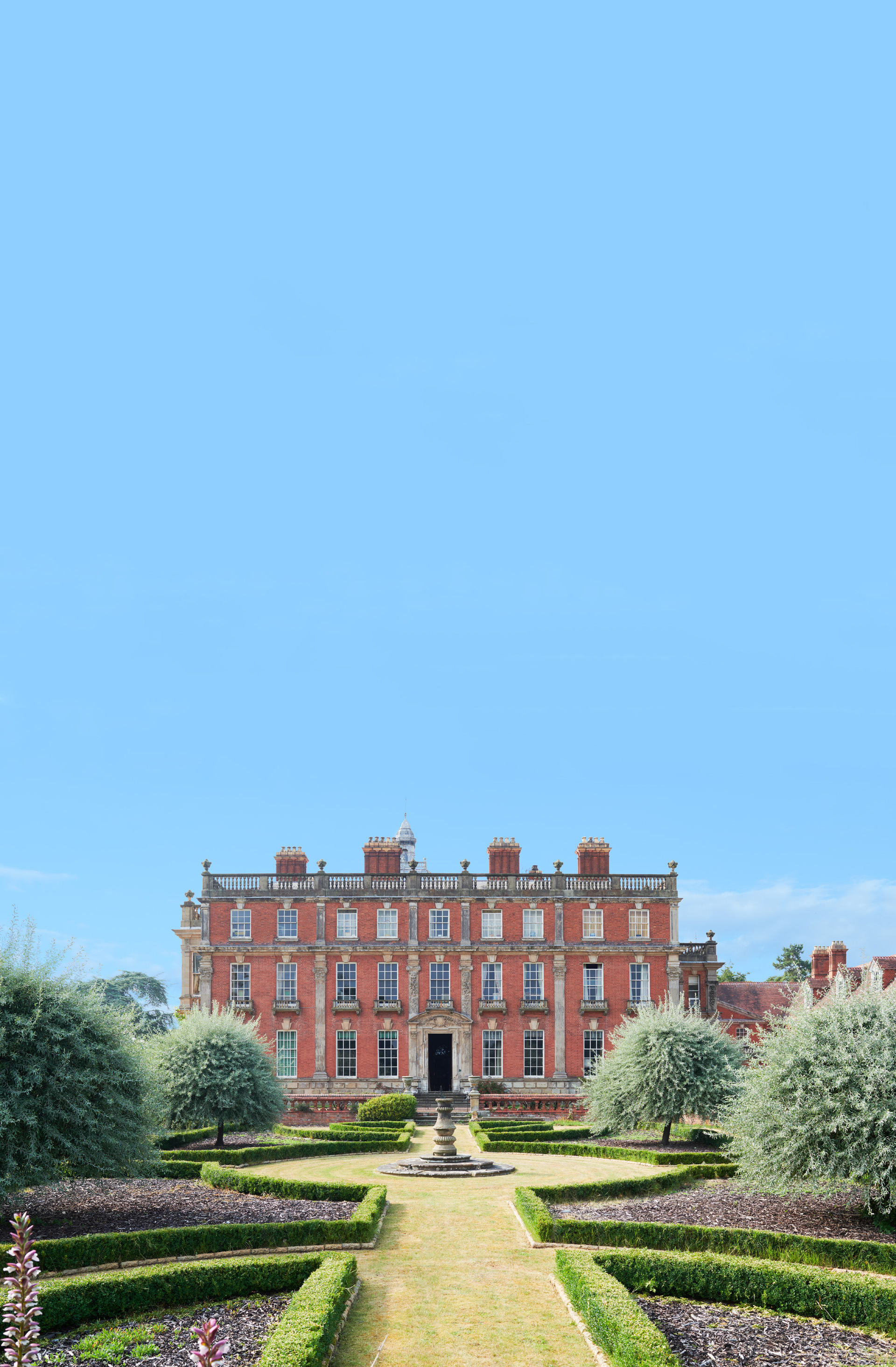 The Selected Contents of Berwick House, Shropshire | Interiors Auction | 12 May 2021