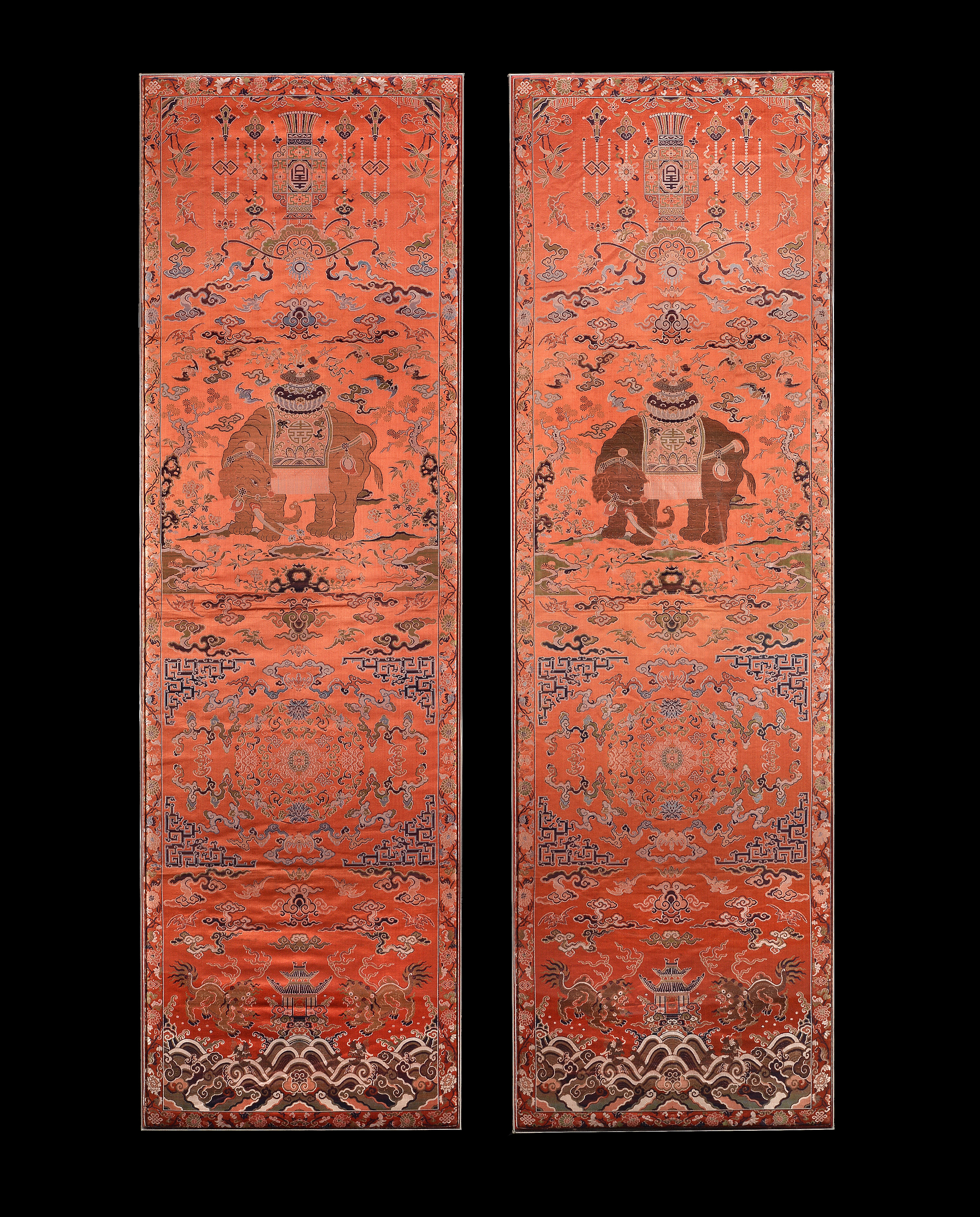 A Private Collection of Chinese Ceramics and Works of Art belonging to Sir David and Lady Scholey | Asian Art Auction | 19 May 2021