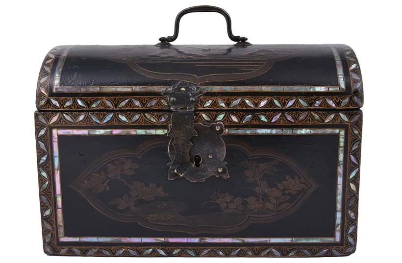 Inline Image - Lot 631: A Japanese Namban Lacquer Casket | Est. £1,000-1,500 (+fees)