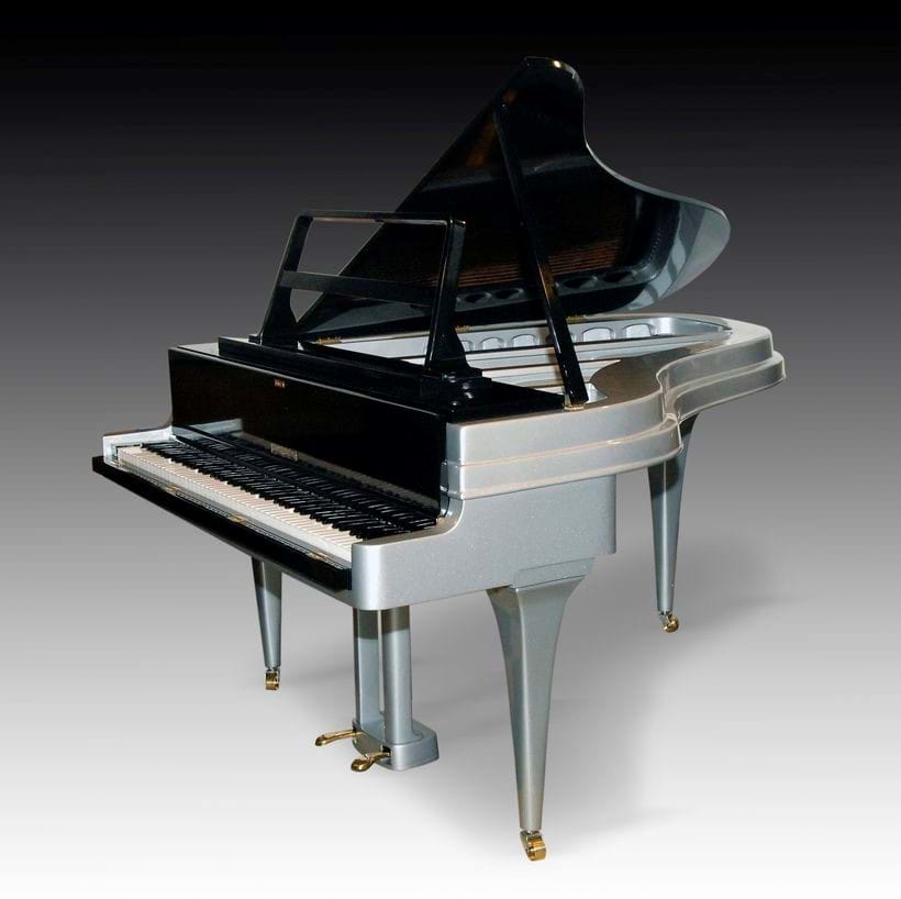Inline Image - Lot 7: Rippen, Holland; a 6'2'' aluminium grand piano, circa 1965 | 
Click the image to watch the video and learn more.