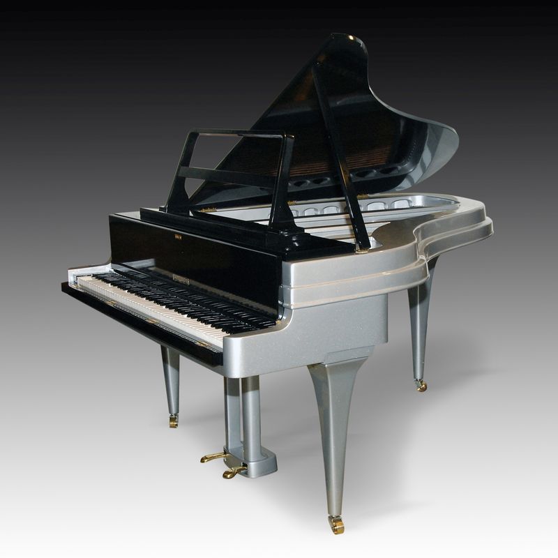 Lot 7: Rippen, Holland; a 6'2'' aluminium grand piano, circa 1965