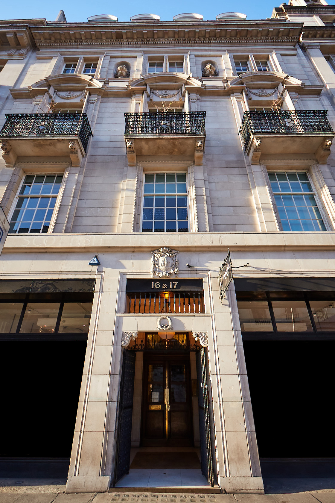 Inline Image - Dreweatts London | 16 - 17 Pall Mall, St James's, London SW1Y 5LU