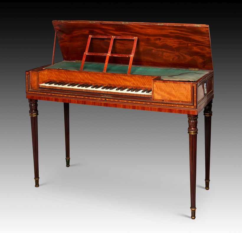 507034-25 820 -- Lot 32.jpg