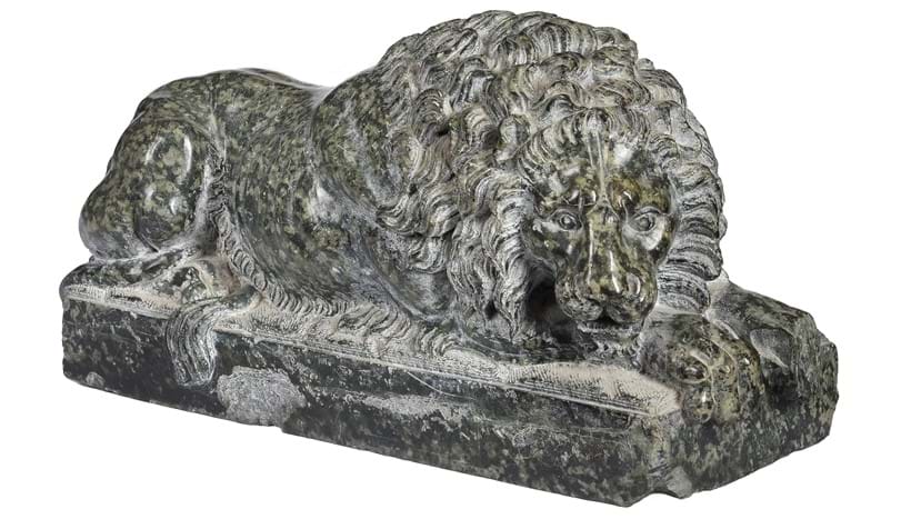 Inline Image - Lot 440: After Antonio Canova (Venetian 1757-1822), a sculpted serpentine model of a recumbent lion | Est. £200-300 (+ fees)