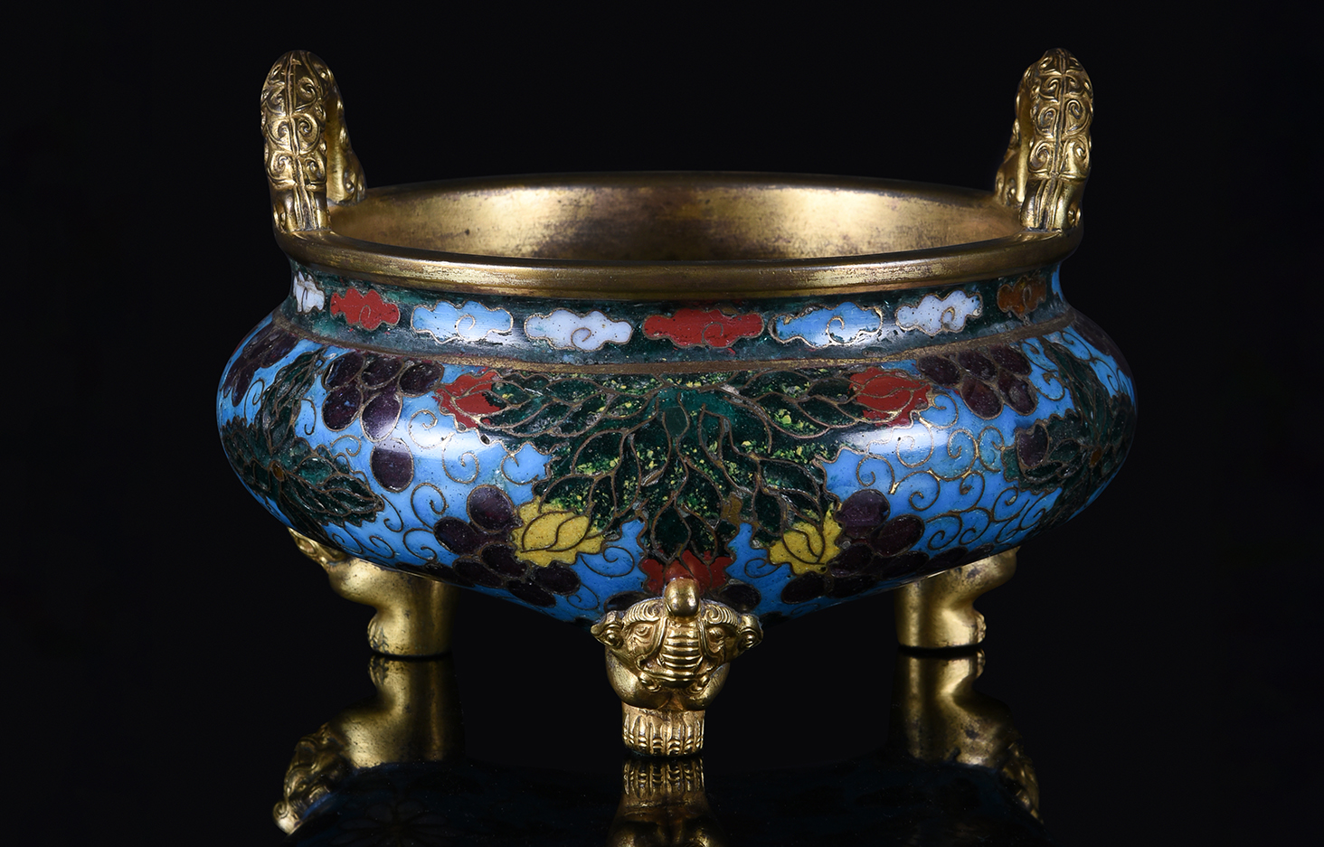 Auction Highlights | Chinese and Japanese Works of Art, including Islamic and Indian Art | 10 & 11 November 2021
