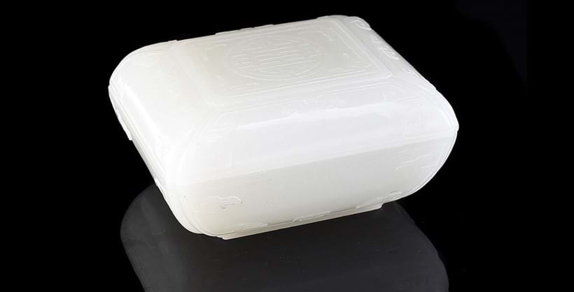 Inline Image - Lot 307: A good Chinese white jade 'shou' box and cover | Est. £6,000-8,000 (+ fees)